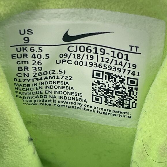 Nike Air Max 270 Running Shoes Women Size 9 React Hyper Pink  Neon White Lace up - Picture 10 of 12